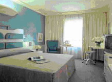 Holiday Inn Room