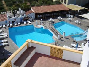 Samos hotel pool
