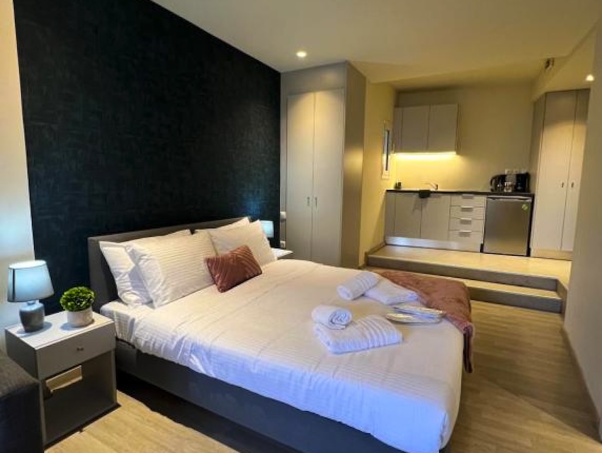 Athenian Retreat Penthouses, Psiri