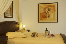 Asteras Paradise Hotel in Naoussa, Paros
