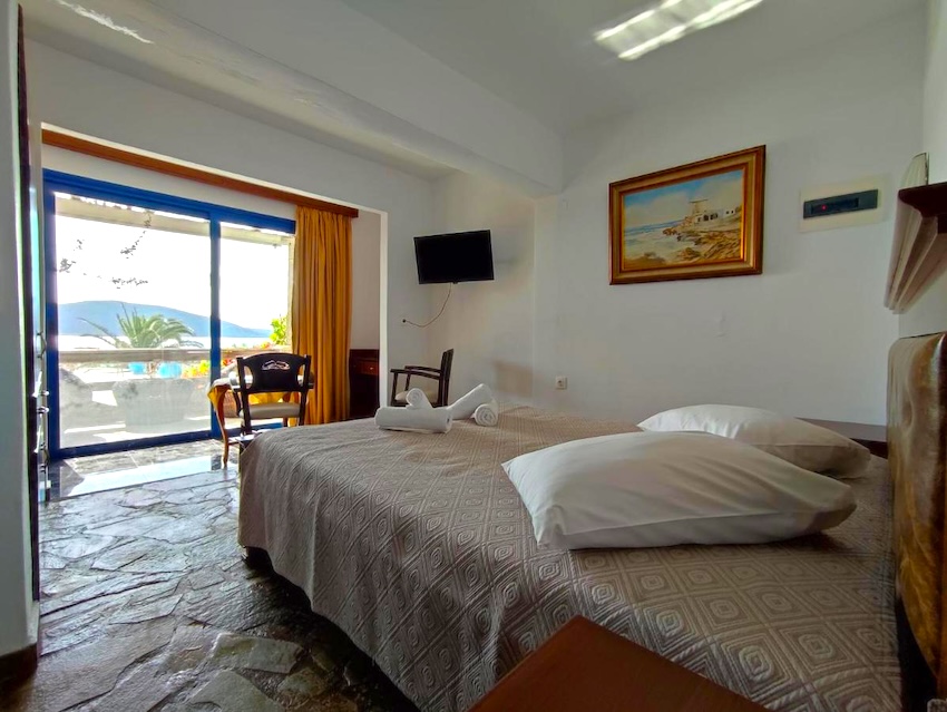 Aleandros beachfront resort