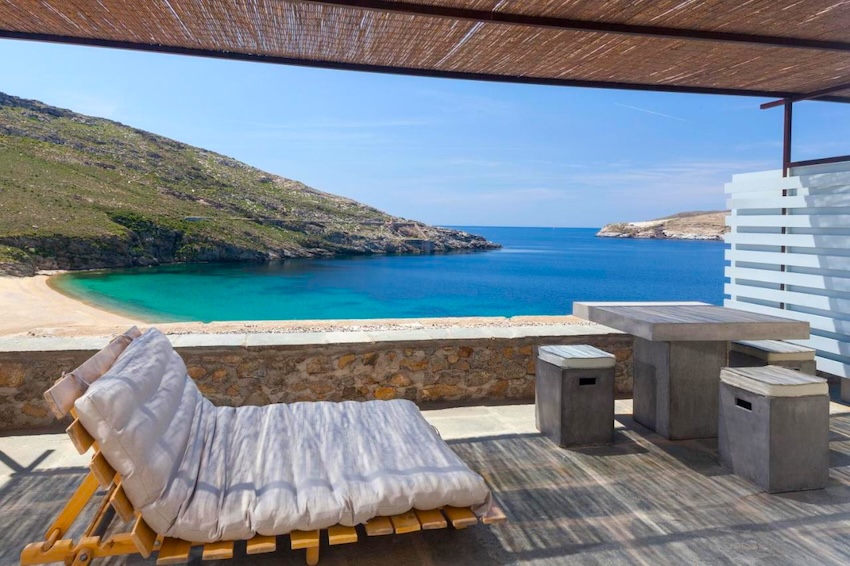 Cocomat, Serifos, beachfront