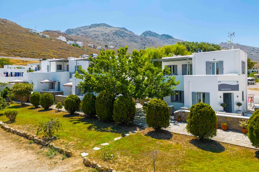Indigo Studios and Apartments, Serifos