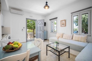 Indigo Studios and Apartments, Serifos
