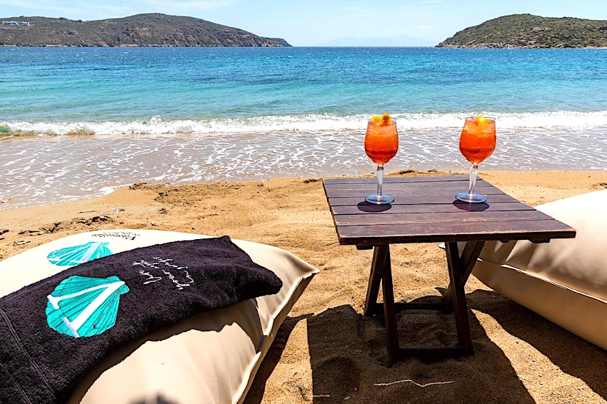 Vassilia on the Beach, Serifos