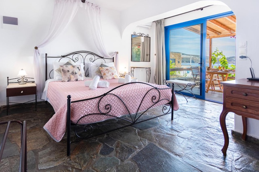 Vassilisa on the Beach, Serifos