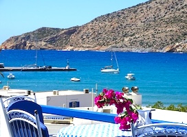 Captain's Home, Kamares