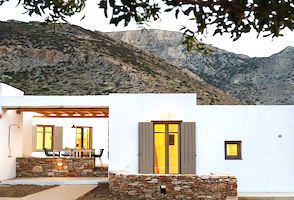 Flaros Village, Kamares