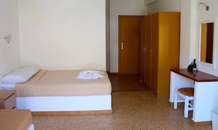 Hotel Kamari room