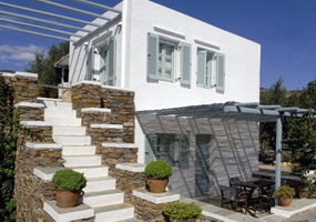 Verina Suites in Platiyialos, Sifnos, Greece