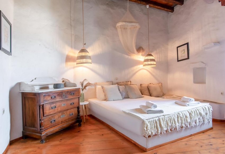 villa vrissa bedroom