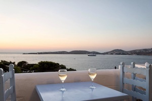 Stratos Apartments